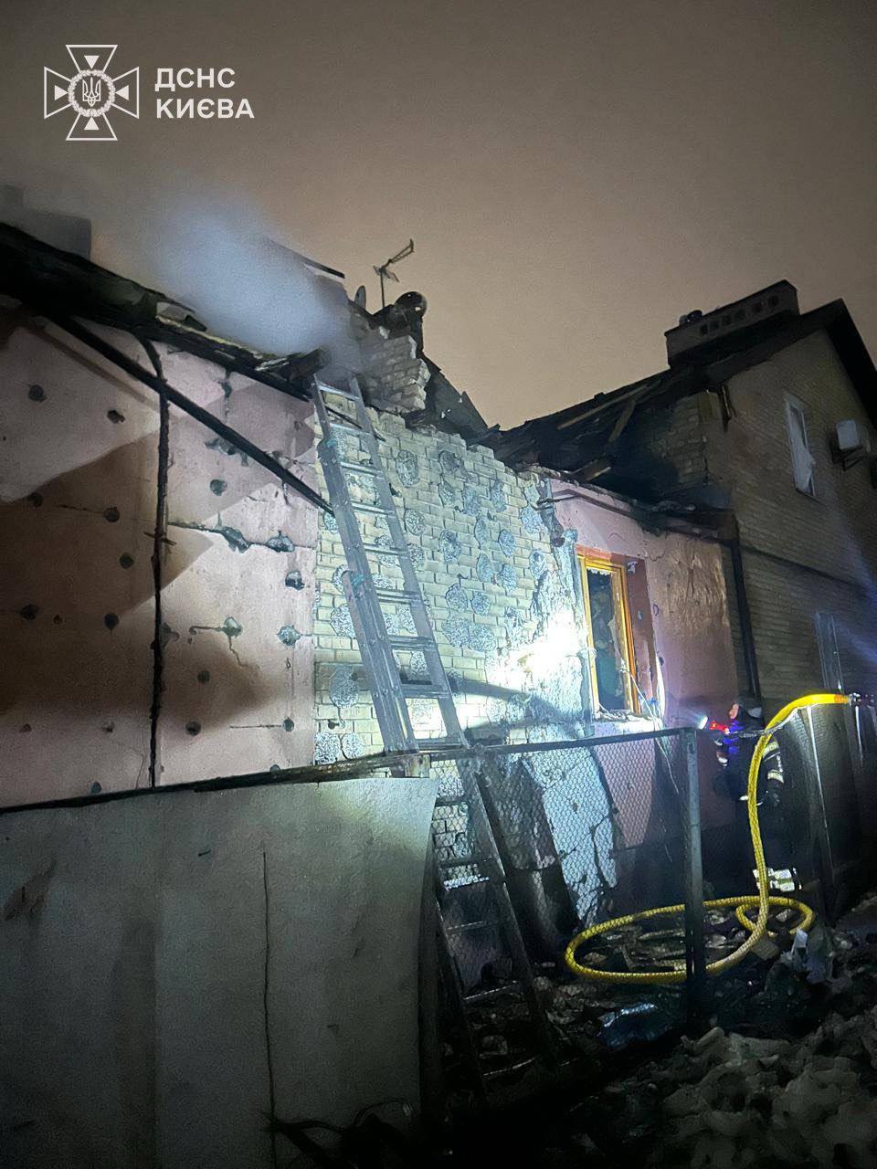 Russia heavily strikes Kyiv, Kharkiv, Zaporizhzhia: Extensive damage, fires and dozens injured